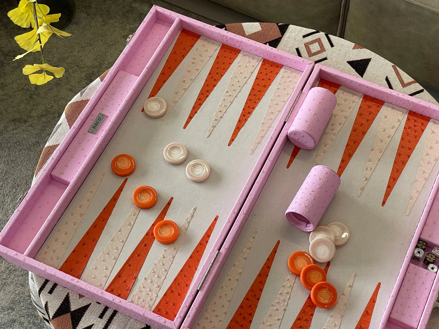 Chic pink tournament backgammon set open view